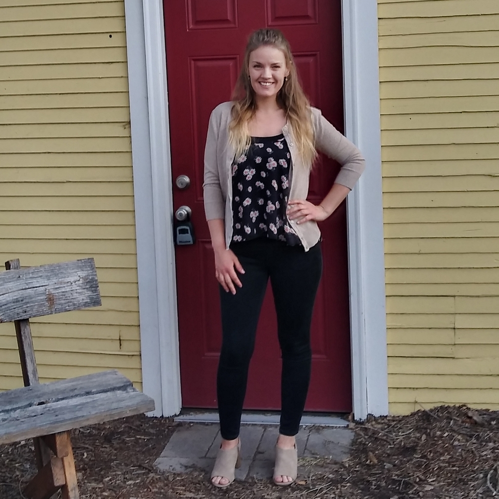 Meet your Posher, Becca